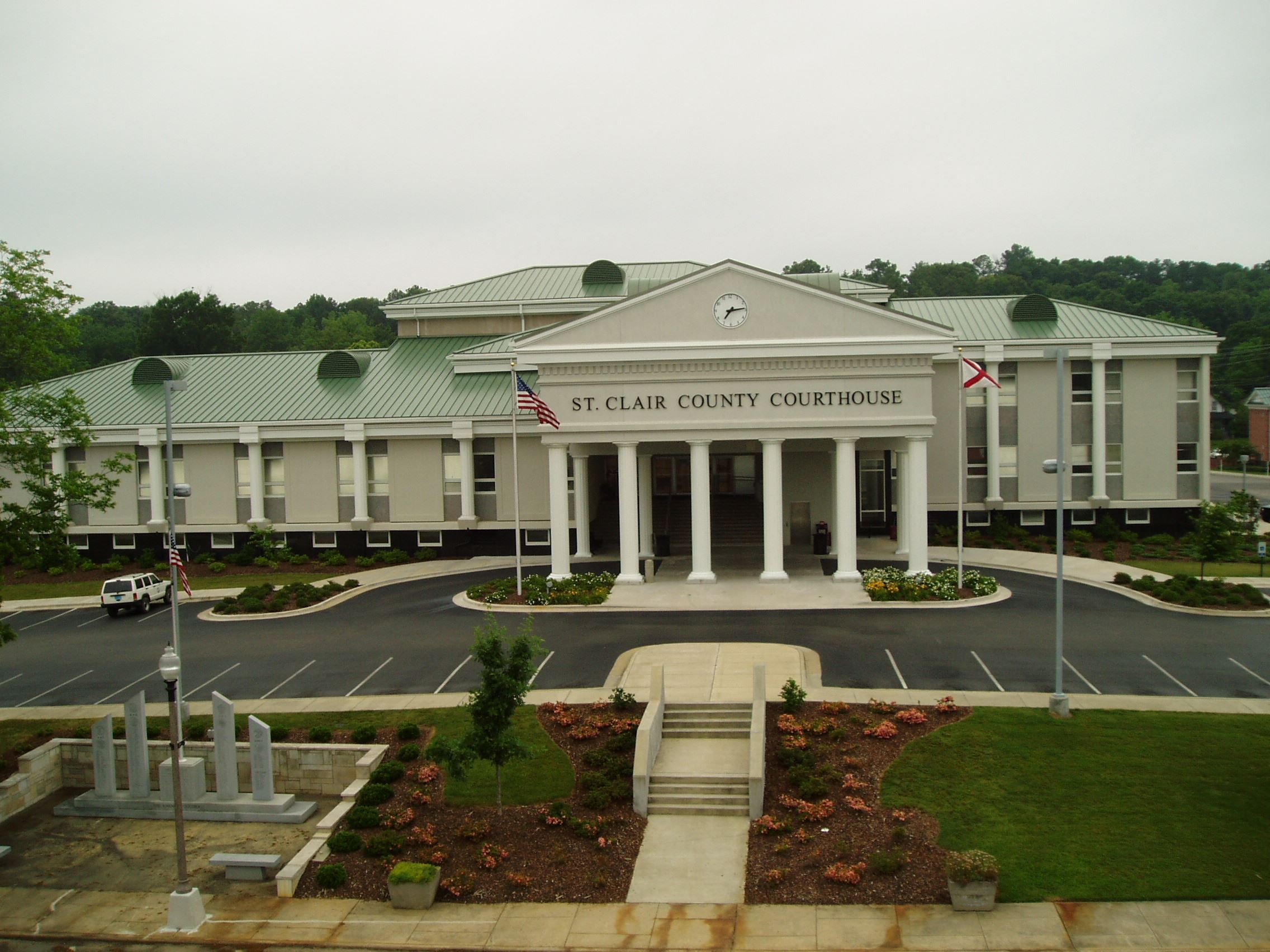 Pell City Courthouse - Day